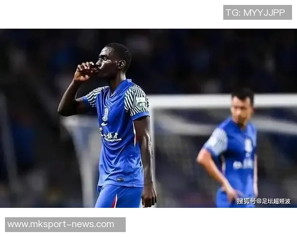 申花八次射门无果与蔚山战平阿苏埃错失单刀争议判罚引热议